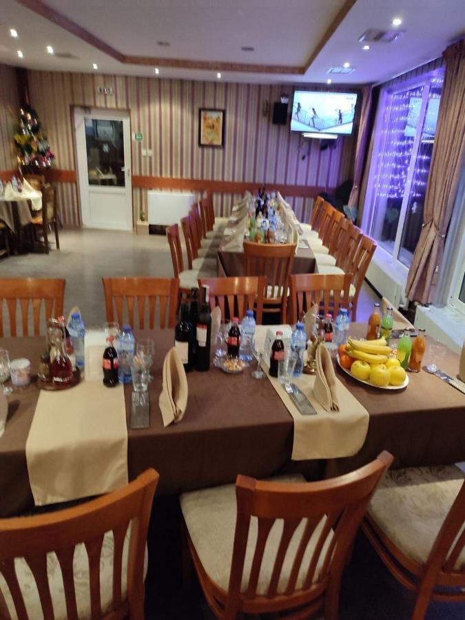 Хотел Панорама Доспат Extérieur photo